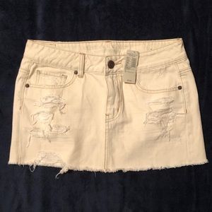 American Eagle Outfitters Jean Skirt Size 4 NWT